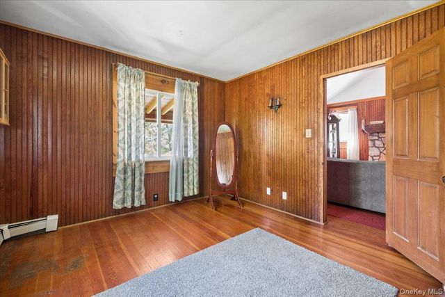 149 Tanglewylde Road, Lake Peekskill, NY 10537