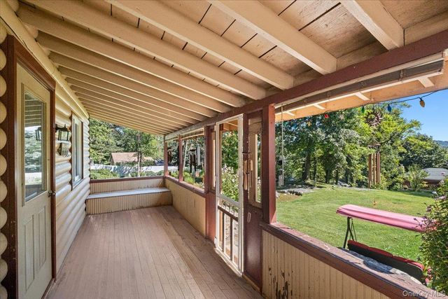 149 Tanglewylde Road, Lake Peekskill, NY 10537