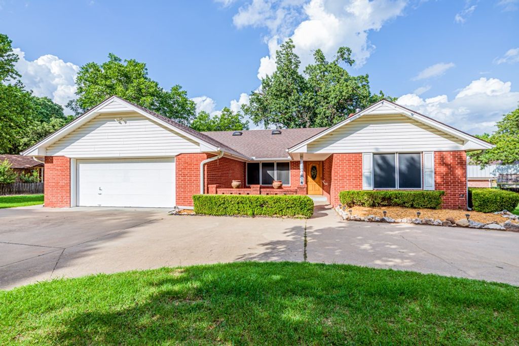 1100 Payne Street, Perkins, OK 74059