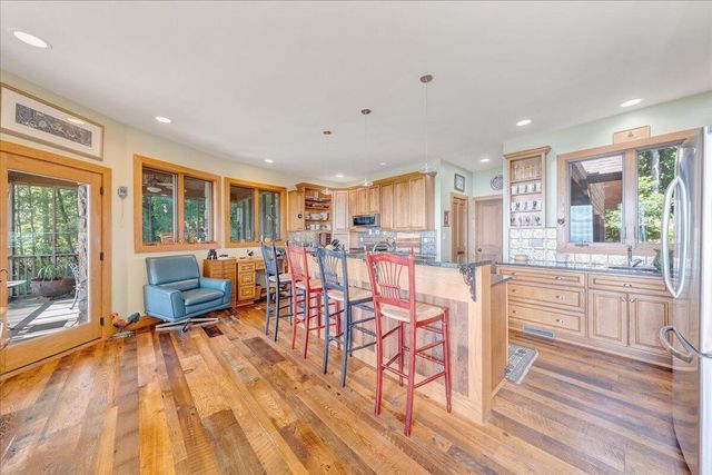 490 Lookout Ridge LN, Copper Hill, VA 24079