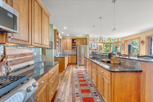 490 Lookout Ridge LN, Copper Hill, VA 24079