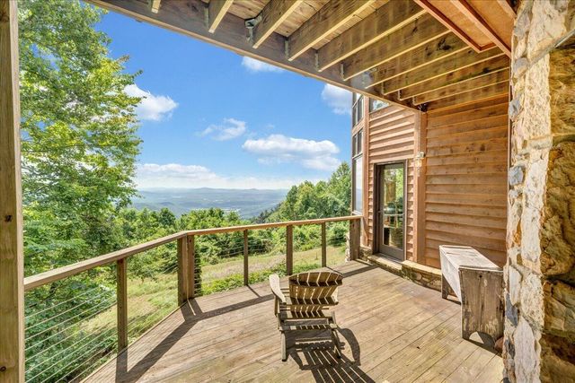 490 Lookout Ridge LN, Copper Hill, VA 24079