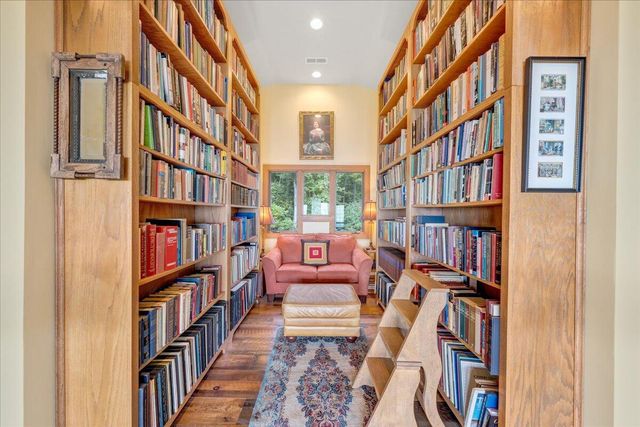 490 Lookout Ridge LN, Copper Hill, VA 24079