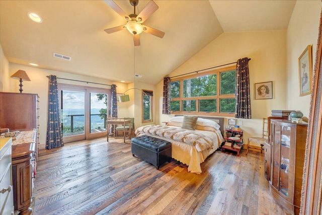 490 Lookout Ridge LN, Copper Hill, VA 24079