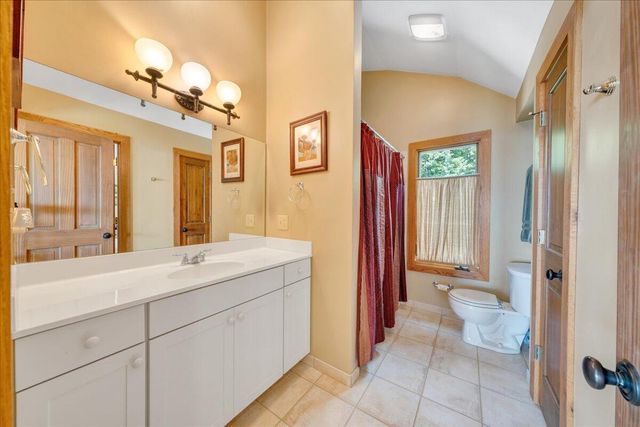 490 Lookout Ridge LN, Copper Hill, VA 24079