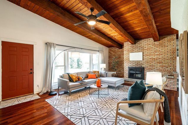 1980 Lone Oak CIRCLE E, Brookfield, WI 53045