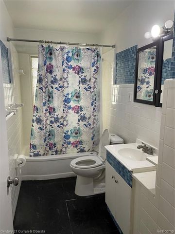 7427 Drexel Street, Dearborn Heights, MI 48127