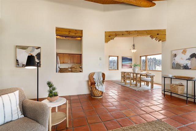 5 Espira Road, Santa Fe, NM 87508