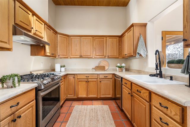 5 Espira Road, Santa Fe, NM 87508