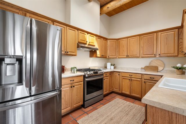 5 Espira Road, Santa Fe, NM 87508