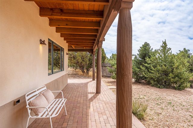5 Espira Road, Santa Fe, NM 87508