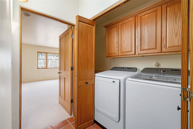 5 Espira Road, Santa Fe, NM 87508