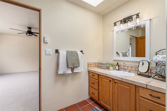 5 Espira Road, Santa Fe, NM 87508