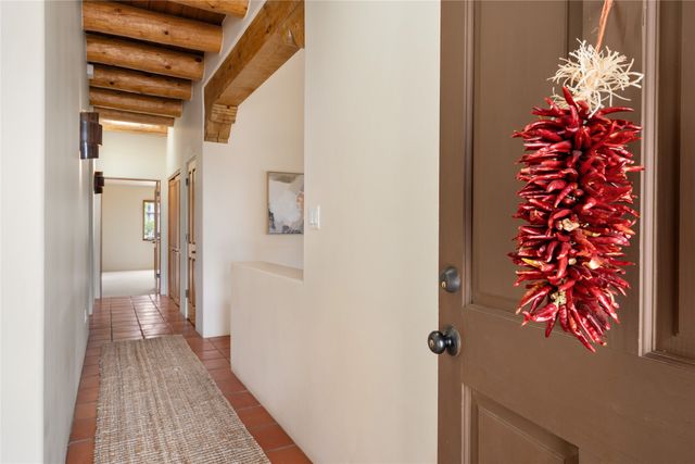 5 Espira Road, Santa Fe, NM 87508