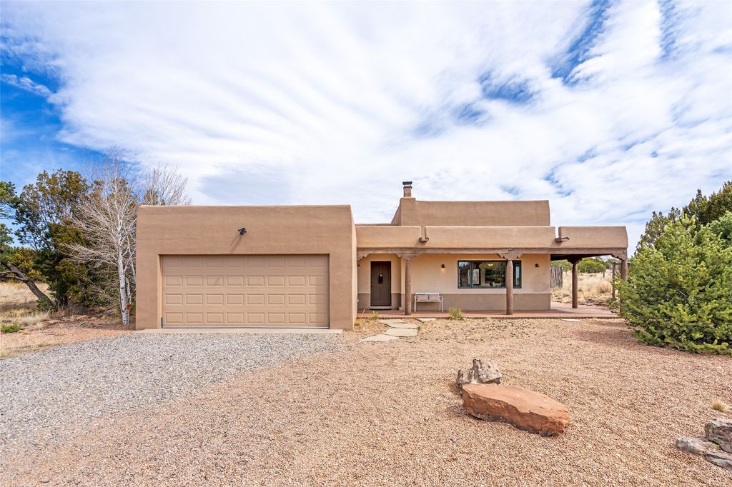 5 Espira Road, Santa Fe, NM 87508
