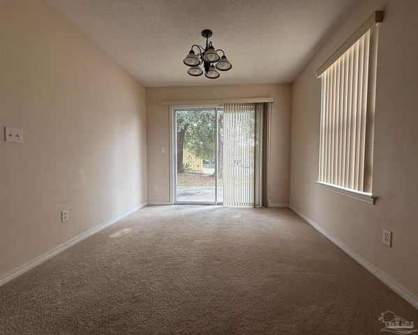 1152 Simpson St, Pensacola, FL 32526