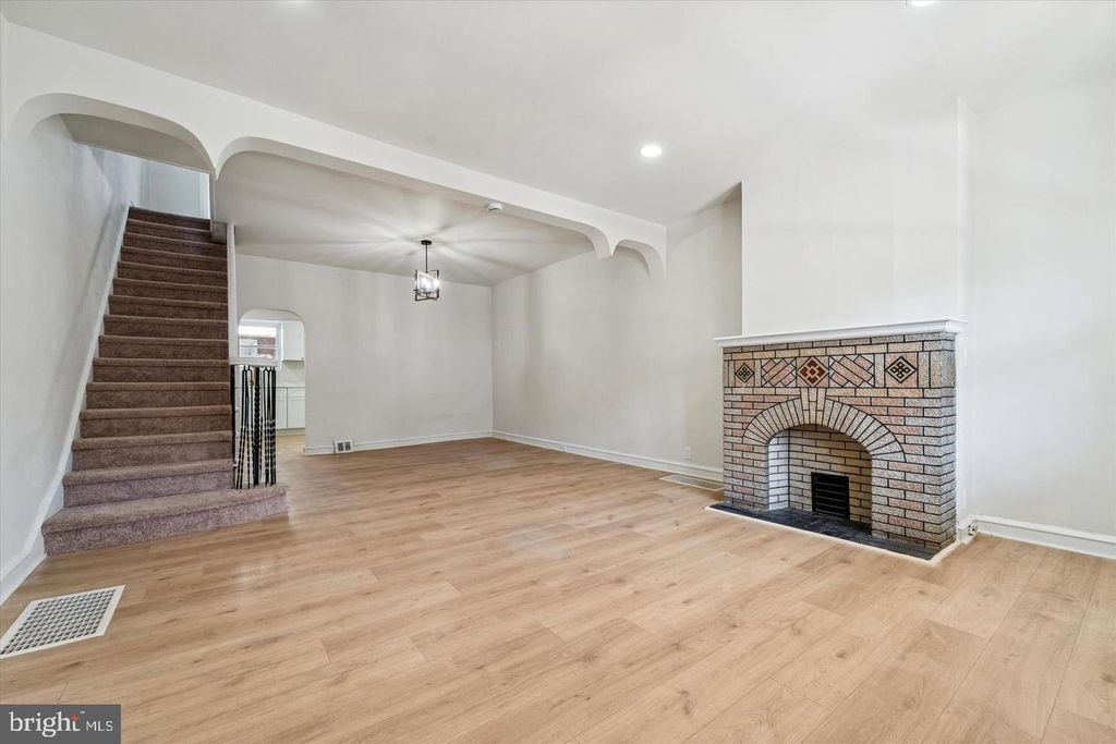 6153 REEDLAND ST, Philadelphia, PA 19142 — photo 5