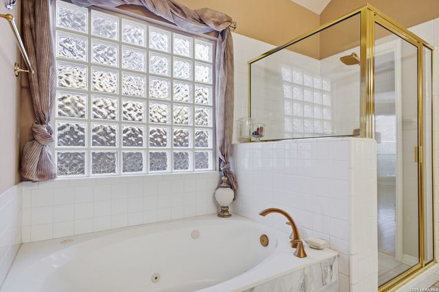 19204 Reata Cove, San Antonio, TX 78258