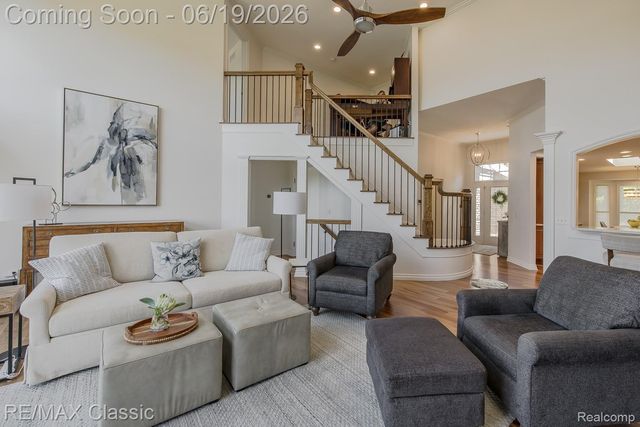 980 Sunset Drive, Waterford Charter Township, MI 48328