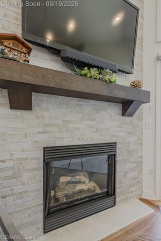 980 Sunset Drive, Waterford Charter Township, MI 48328