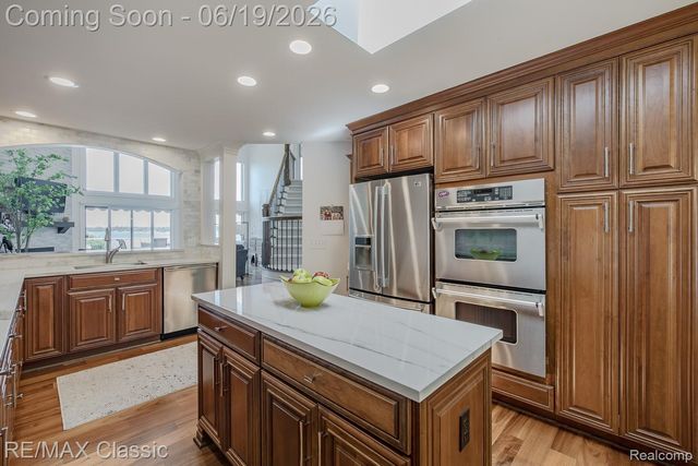 980 Sunset Drive, Waterford Charter Township, MI 48328
