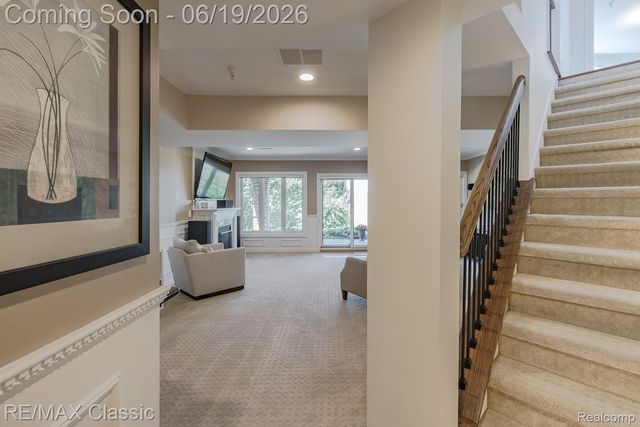 980 Sunset Drive, Waterford Charter Township, MI 48328