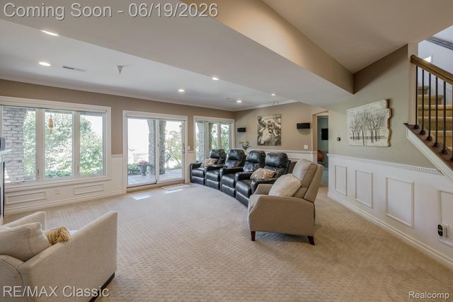 980 Sunset Drive, Waterford Charter Township, MI 48328