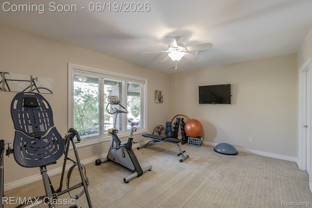 980 Sunset Drive, Waterford Charter Township, MI 48328
