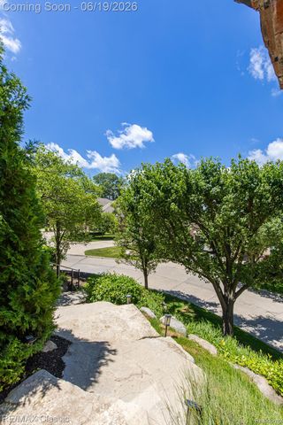 980 Sunset Drive, Waterford Charter Township, MI 48328