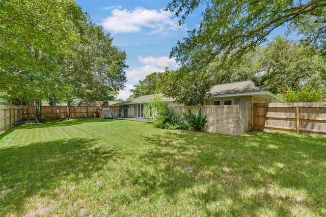 1616 Redway Lane, Houston, TX 77062