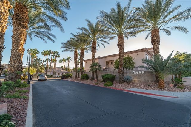 4555 East Sahara Avenue 276, Las Vegas, NV 89104