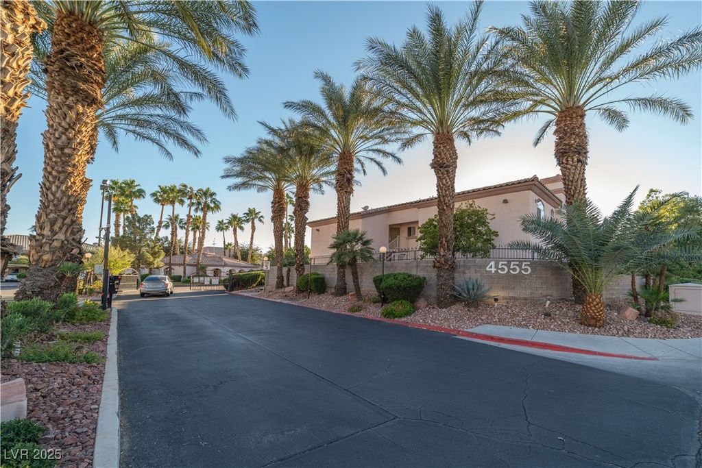 Image 22 of property listing at 4555 East Sahara Avenue 276, Las Vegas, NV 89104