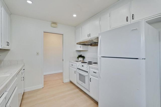 570572 La Conner Drive, Sunnyvale, CA 94087