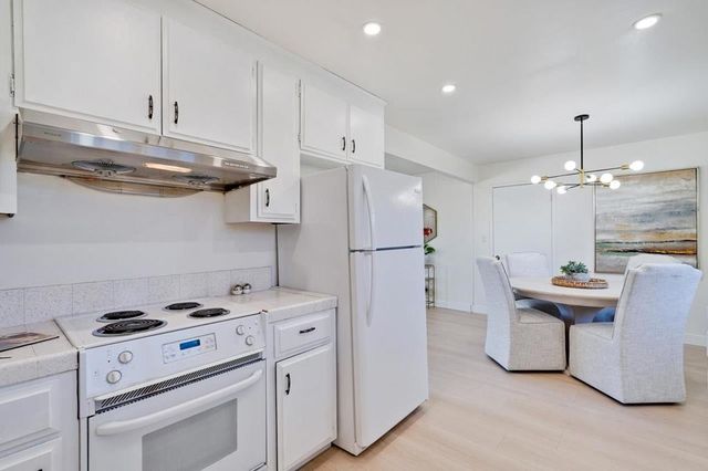 570572 La Conner Drive, Sunnyvale, CA 94087