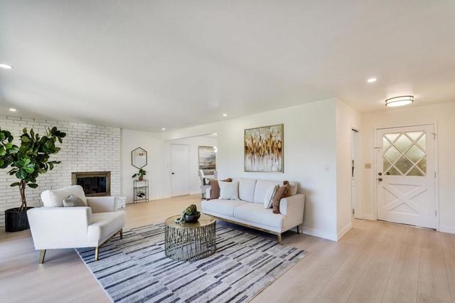 570572 La Conner Drive, Sunnyvale, CA 94087