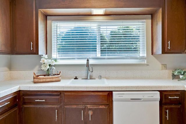 570572 La Conner Drive, Sunnyvale, CA 94087