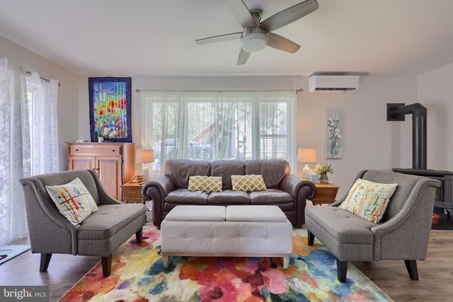 7942 SLEEPY HOLLOW DR, Tobyhanna, PA 18466