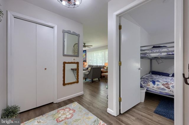 7942 SLEEPY HOLLOW DR, Tobyhanna, PA 18466