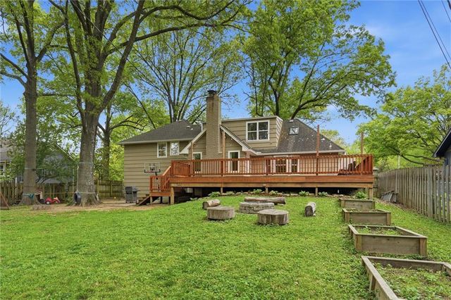 9731 Roe Avenue, Overland Park, KS 66207