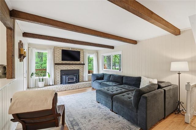 9731 Roe Avenue, Overland Park, KS 66207