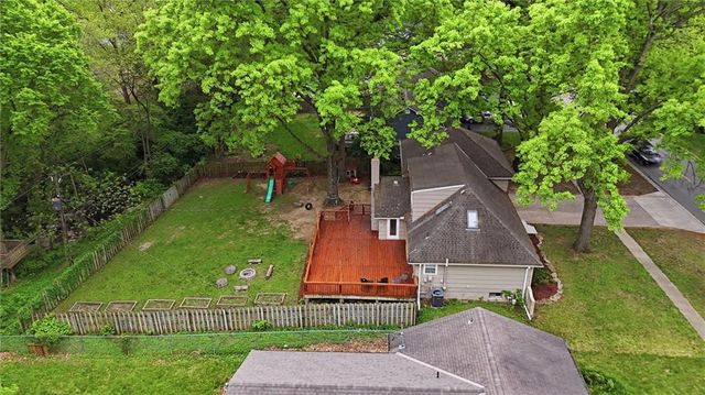 9731 Roe Avenue, Overland Park, KS 66207