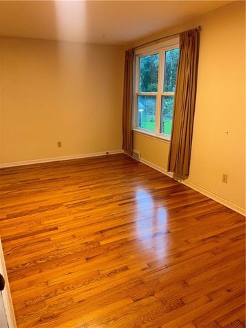 9731 Roe Avenue, Overland Park, KS 66207