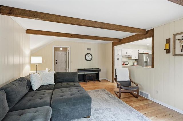 9731 Roe Avenue, Overland Park, KS 66207