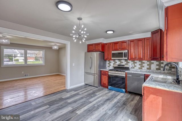 6 STEPHEN RD, Camp Hill, PA 17011
