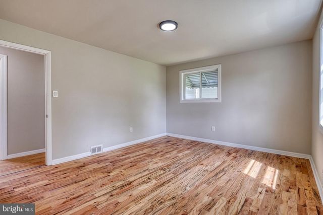 6 STEPHEN RD, Camp Hill, PA 17011