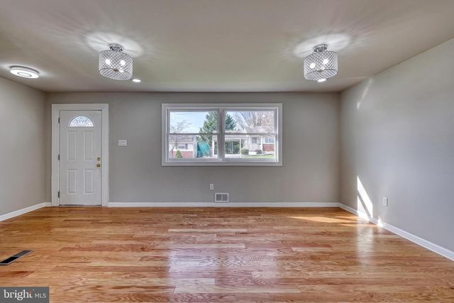 6 STEPHEN RD, Camp Hill, PA 17011