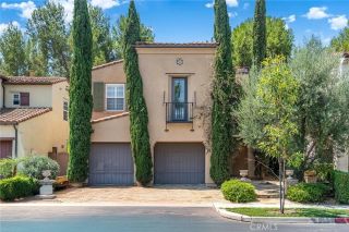 26 Secret Gdn, Irvine, CA 92620