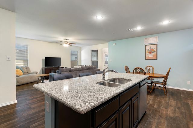 1025 Mason Street, Aubrey, TX 76227