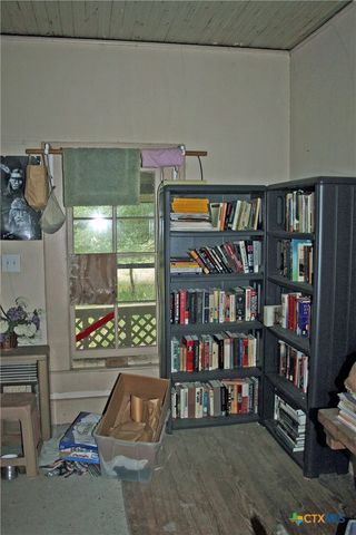 7887 Pettytown Road, Red Rock, TX 78662