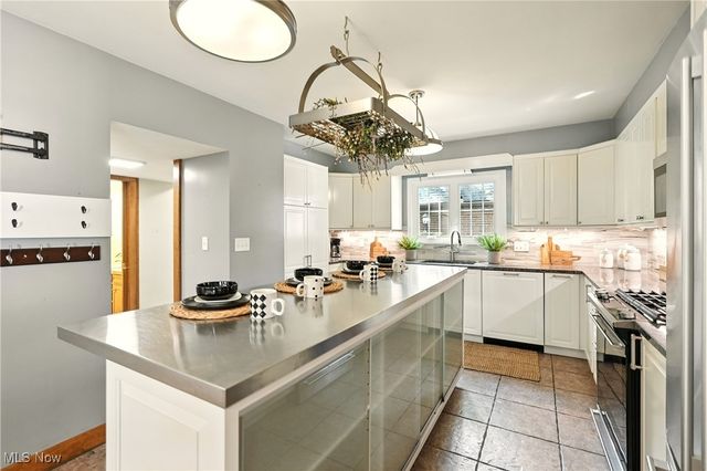 2208 Cleveland Road, Wooster, OH 44691